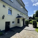 Wohnhaus mit Stil in ruhiger Lage: Solide Geldanlage mit Eigennutzungspotenzial – Objektwert Immobilien Consult