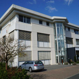 Neue Nutzer für die Schokoladenfabrik +++ Verkauf 2019 - Zweigeschossiges Gewerbeobjekt mit Kühlanlagen wird High-Tech-Produktionsstandort Neue Nutzer für die Schokoladenfabrik +++ Verkauf 2019 - OBJEKTWERT Immobilien Consult