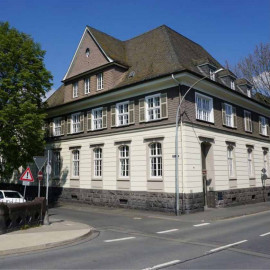 Geldspeicher in Dillenburg +++ Verkauf 2018 - Reichsbankgebäude aus 1913 findet Galerist mit Visionen Geldspeicher in Dillenburg +++ Verkauf 2018 - OBJEKTWERT Immobilien Consult